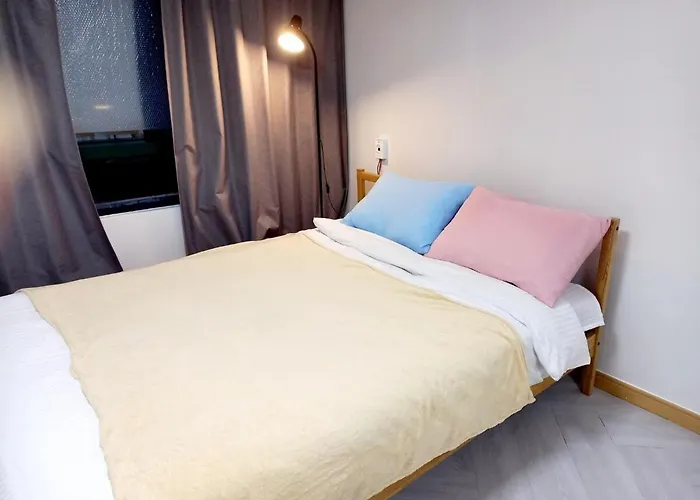 Long-Term Rent A House With A Good View With An Elevator Right In Front Of Hongik University Station