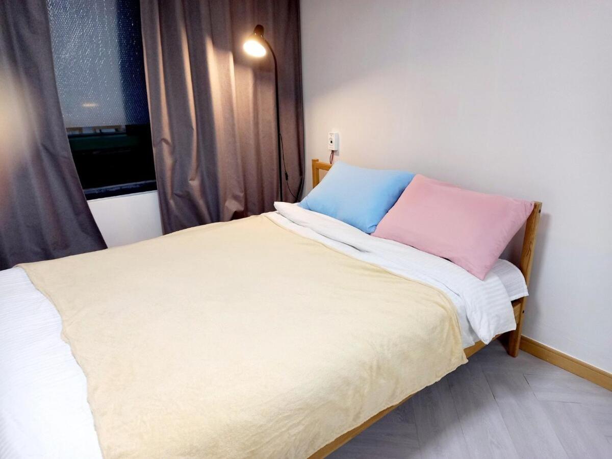 Long-term Rent A House With A Good View With An Elevator Right In Front Of Hongik Station