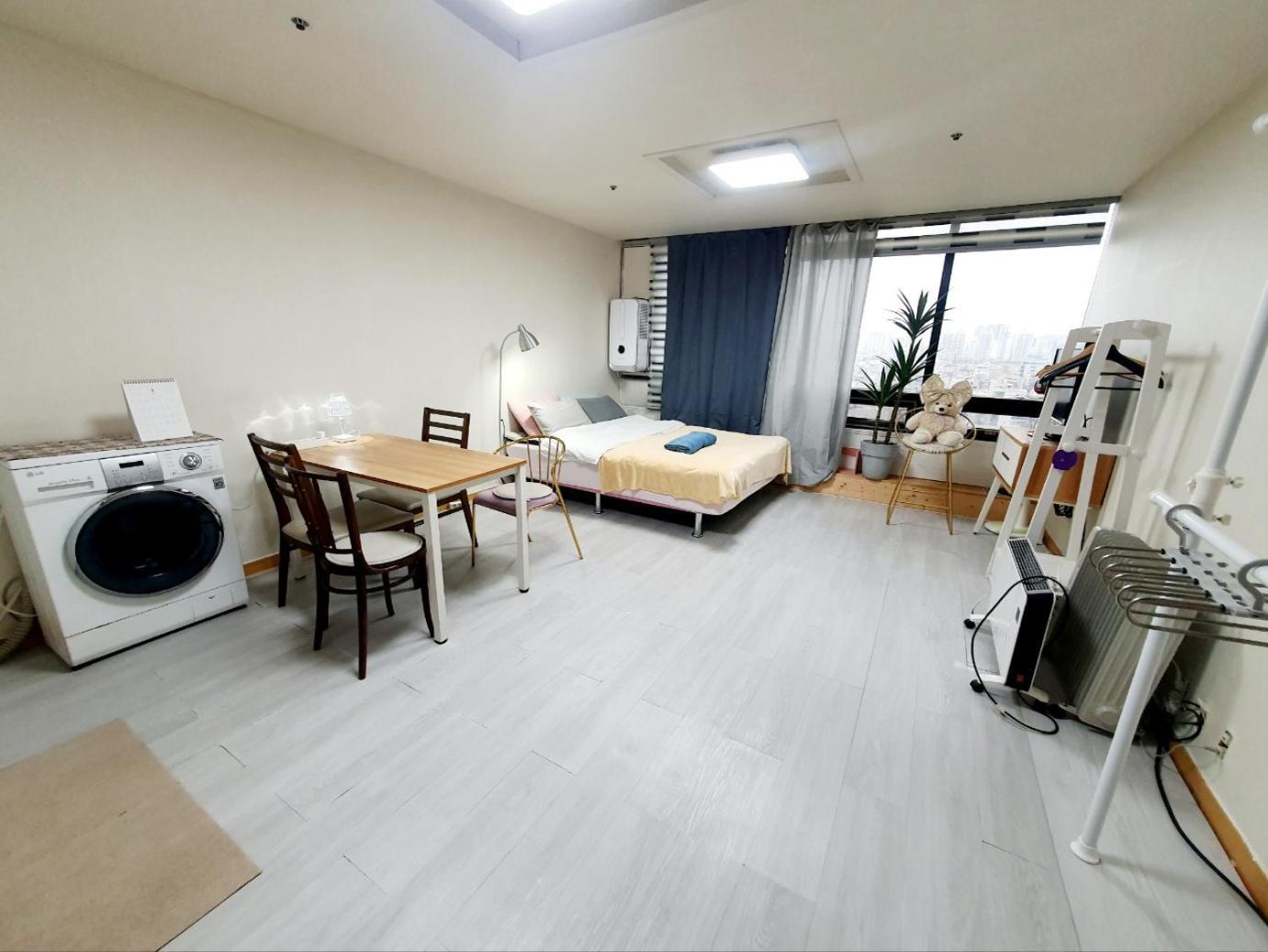 Long-term Rent A House With A Good View With An Elevator Right In Front Of Hongik Station Apartment *