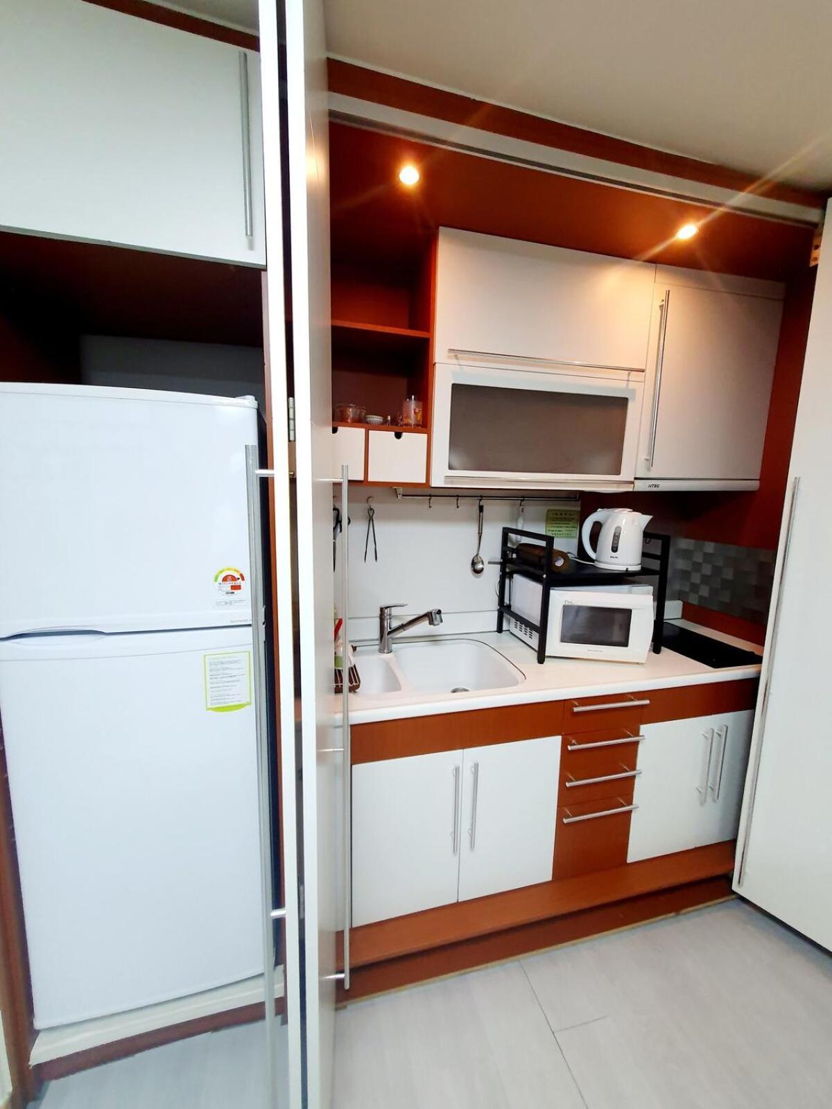 Long-term Rent A House With A Good View With An Elevator Right In Front Of Hongik Station Apartment *